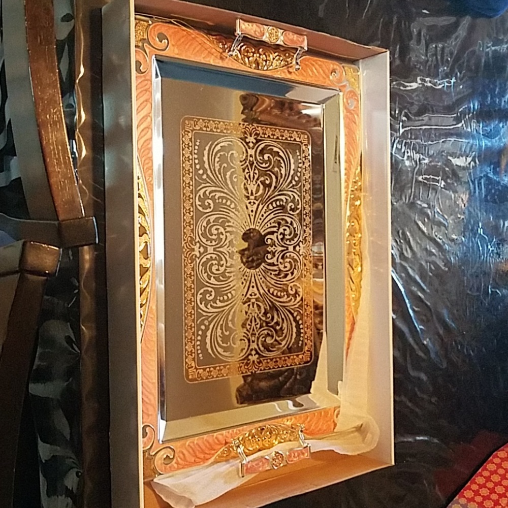 Serving tray